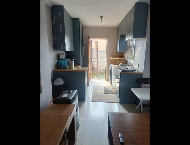 3 BEDROOM HOUSE TO LET IN RIVERSDALE